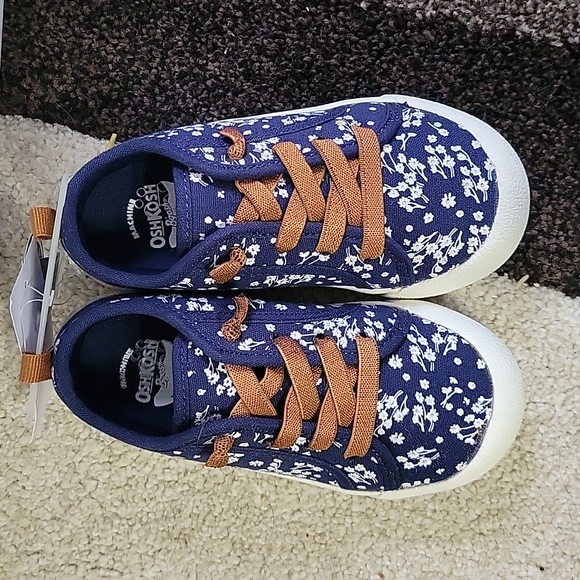 NWT OshKosh B'gosh Slip-on Toddler Sneakers Size 10 - Picture 2 of 5